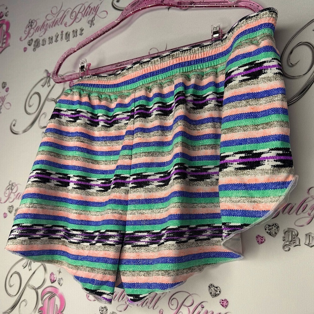 Billabong shorts swim suit material stretchy Aztec tribal boho pattern pastel